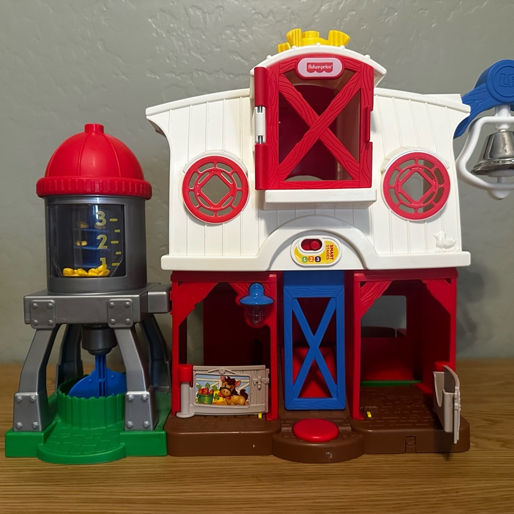 Fisher-Price Little People Farm Playset with Animals & Farmer - Picture 4 of 5